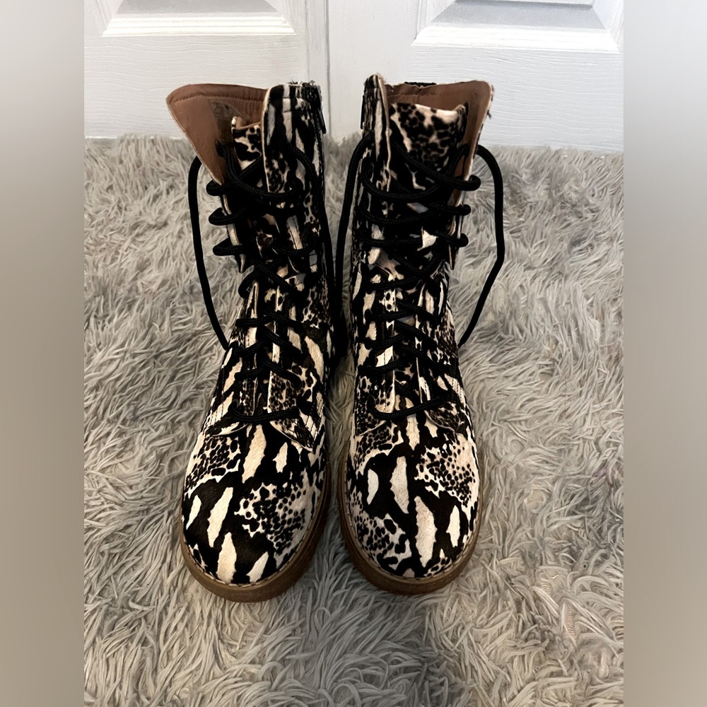 Free people 100% real caw fur